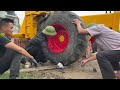 How To Change The Sealing Ring On A Wheel Loader Tire // The Most Amazing Process Of Retreading Old