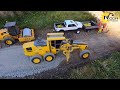 Grading A Road With A RC Motor Grader In 1:16 RC Scale!
