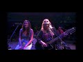 Melissa Etheridge and daughter Bailey sing “Gently We Row” at Cape Cod Melody Tent - August 29, 2021