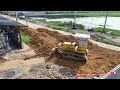 Perfectly Komatsu Dozer techniques push soil, Dump 5ton Trucks loading soil land fill up build road